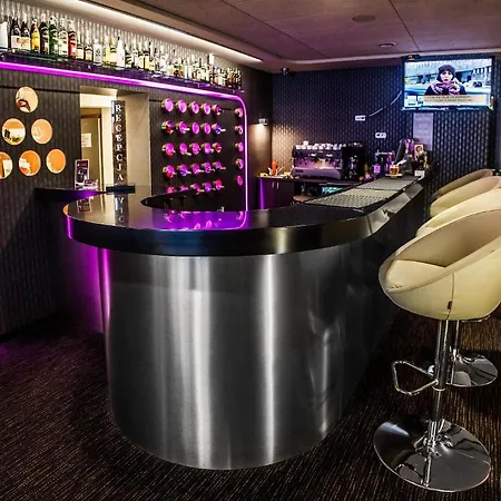 Arsenal Hotel